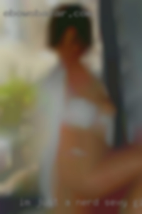 I'm just a nerd sexy girls who likes hiking.